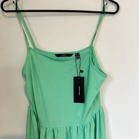 NWT Vero Moda Jade Green Ilane Camisole Dress - Size: Medium - Picture 3 of 8